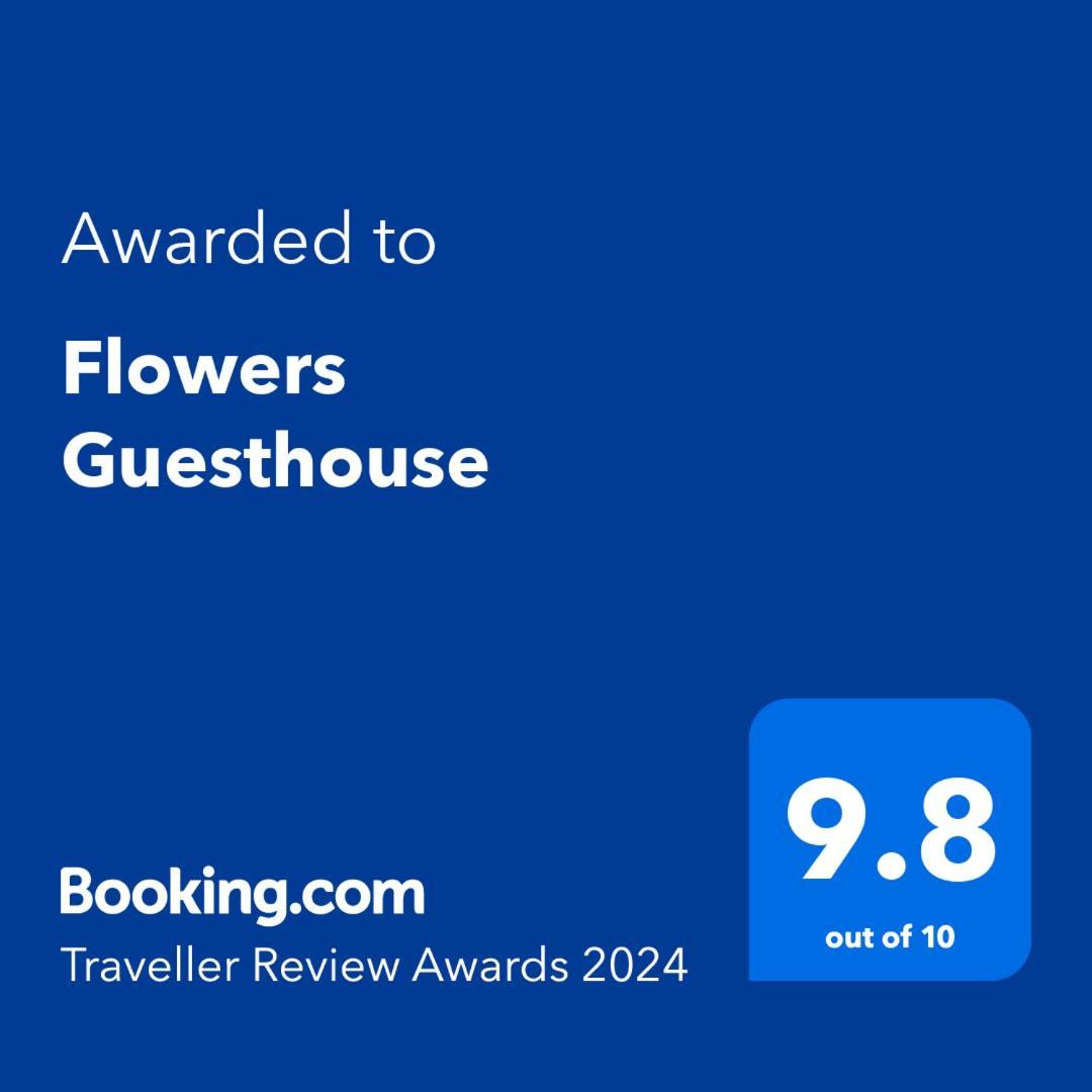Flowers Guesthouse Tirana Buitenkant foto